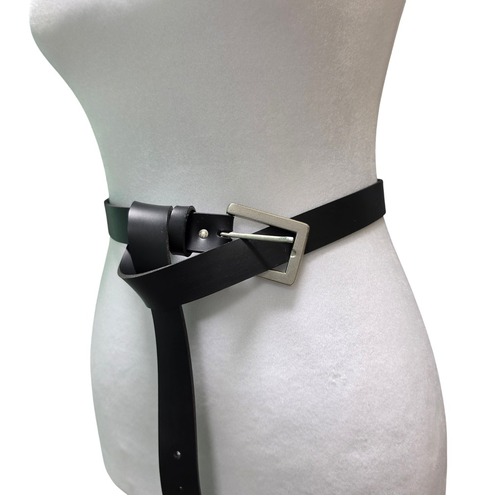 Belt Unbranded 28W Womens Black Excellent Leather Silver Buckle Mexico Made - Picture 4 of 5